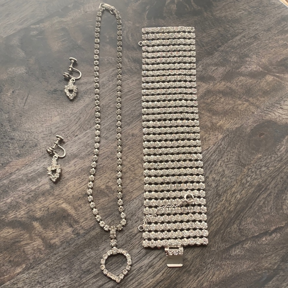 1960’s RHINESTONE cuff Bracelet NECKLACE screw back Earrings set stunning